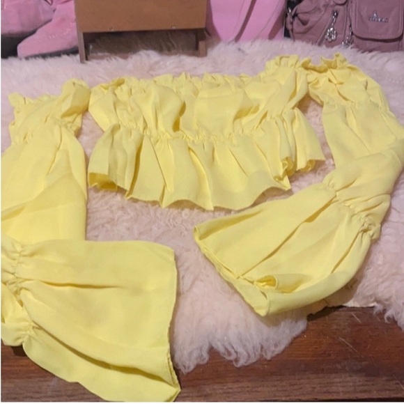 Free!!! Bundle of 3 new peasant crop tops - Picture 2 of 11